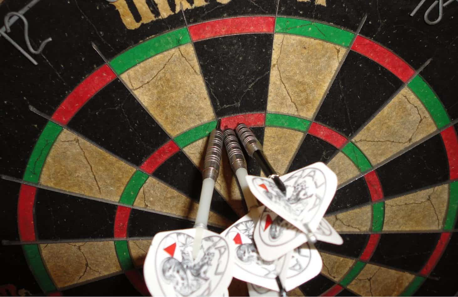 How to Use Dart Flight Protectors - IndoorGameBunker