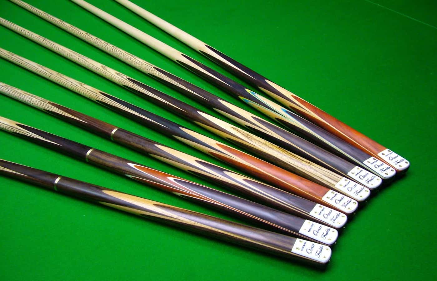 why are snooker cues made of ash