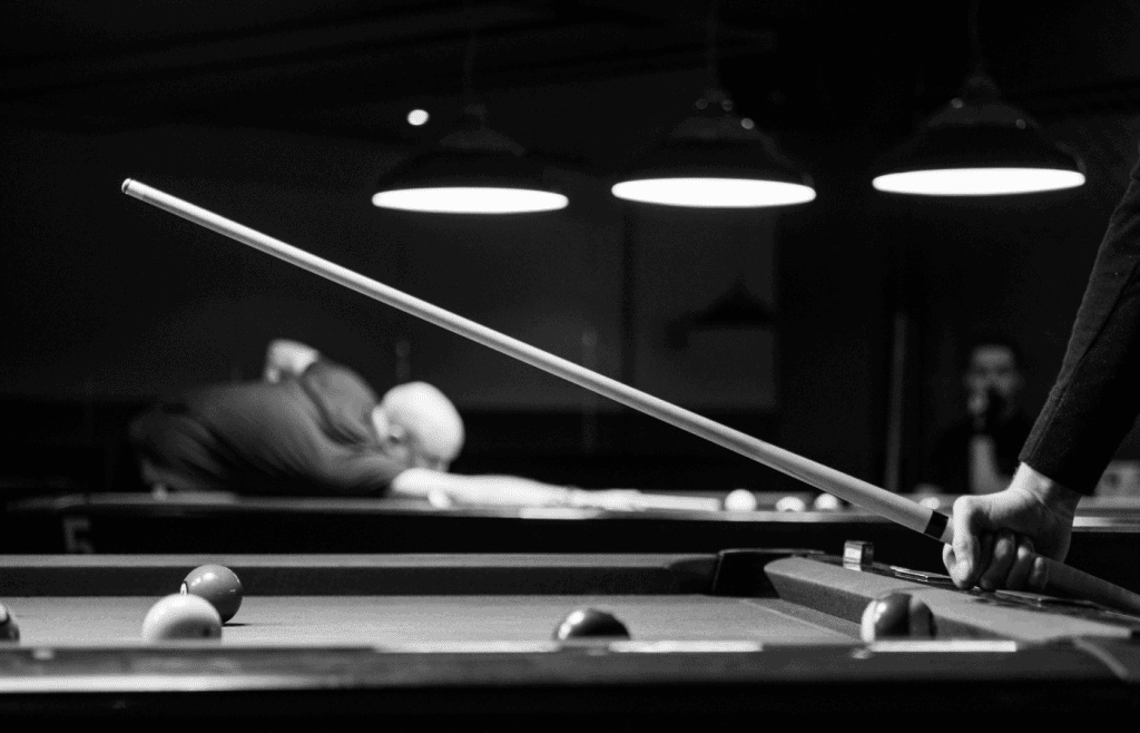 What Pool Cues Do the Pros Use? - IndoorGameBunker